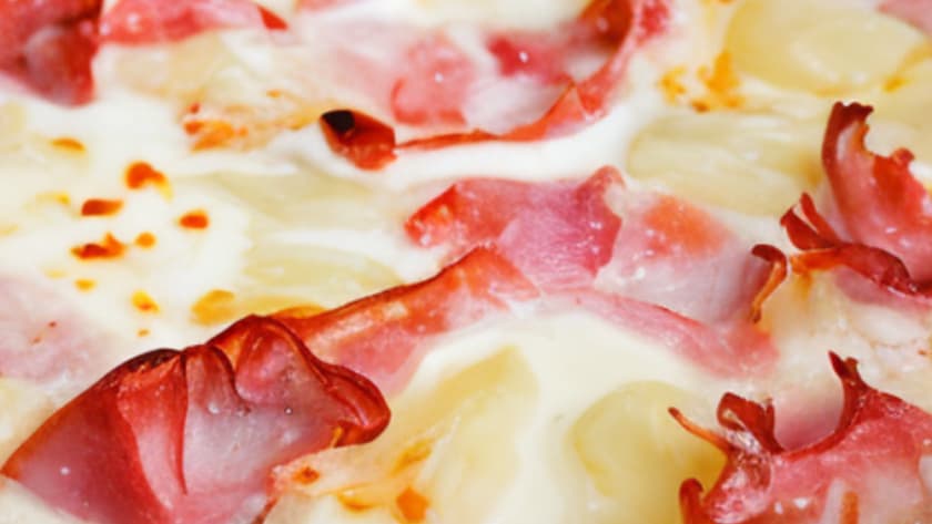 Gordon Ramsay Pineapple Pizza