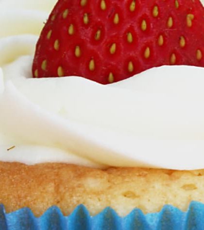 Gordon Ramsay Vanilla Cupcakes